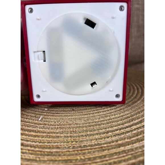 Christmas Water Glittering Snow Globe Lantern, Battery Powered New in Box - Picture 6 of 13